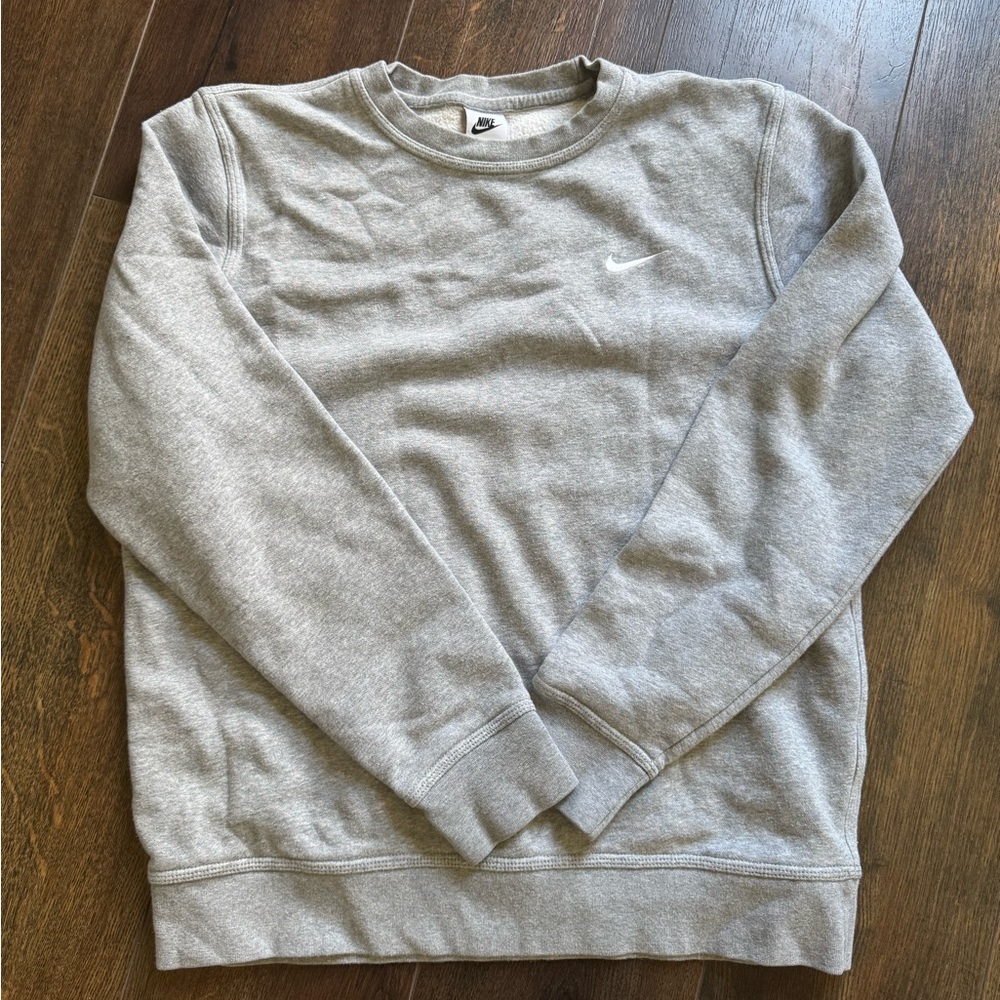 Nike sweatshirt